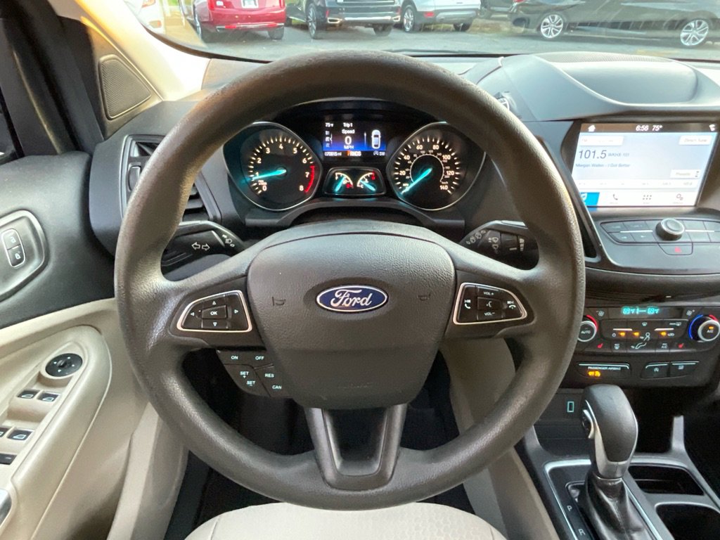 Used 2019 Ford Escape SE image 23