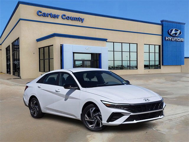 Certified 2025 Hyundai Elantra SEL image 1