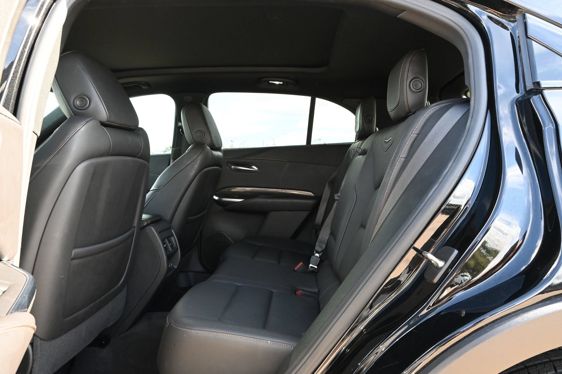 Certified 2022 Cadillac XT4 Sport w/ Comfort Package FWD image 19