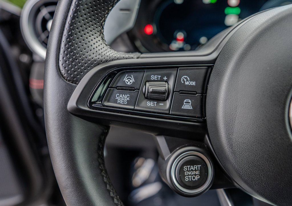 Used 2024 Alfa Romeo Tonale Veloce w/ Active Assist Package image 6