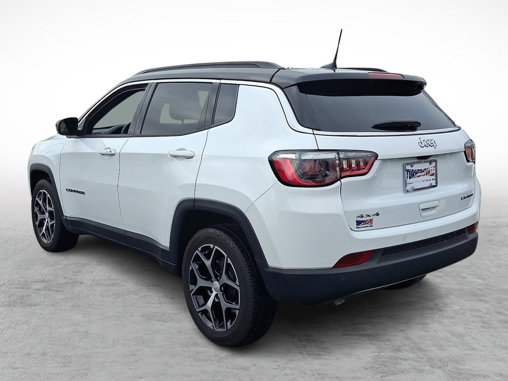 Used 2024 Jeep Compass Limited image 3