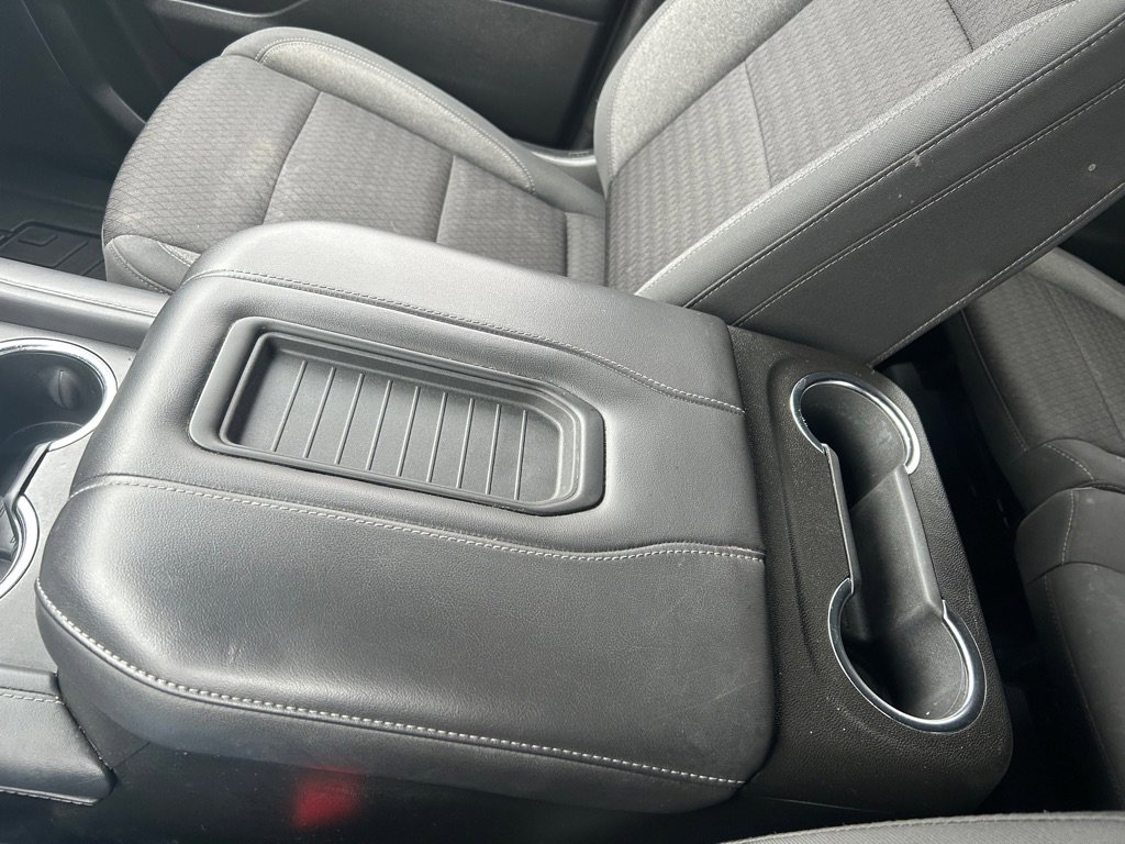 Used 2022 GMC Yukon XL SLE image 48