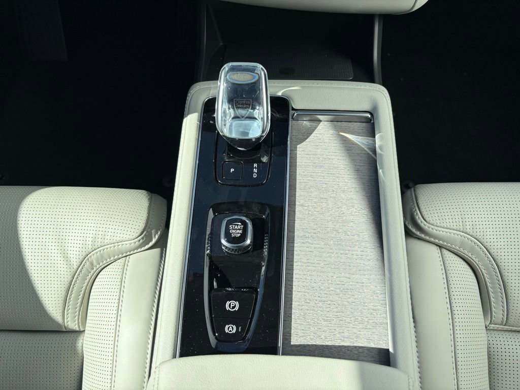 New 2026 Volvo XC90 B6 Ultra w/ Protection Package image 12