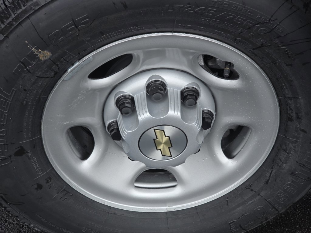 New 2025 Chevrolet Express 2500 image 18