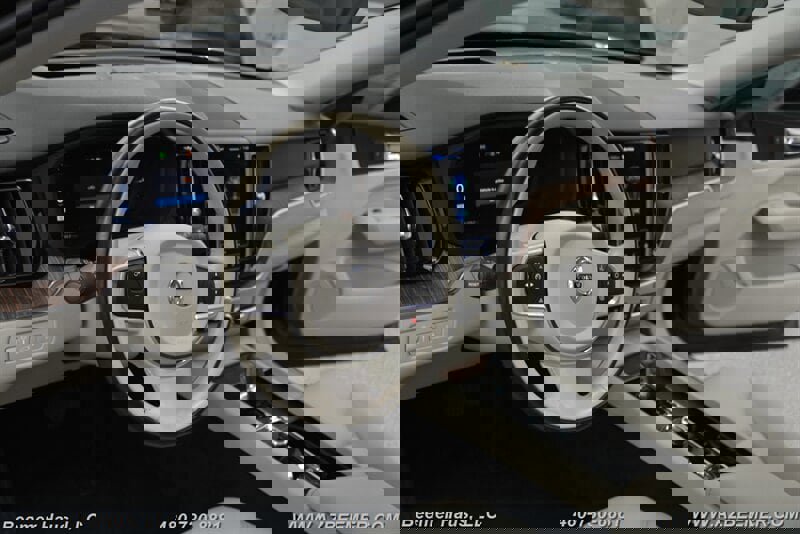 Used 2022 Volvo XC60 T8 Inscription Expression w/ Advanced Package image 13