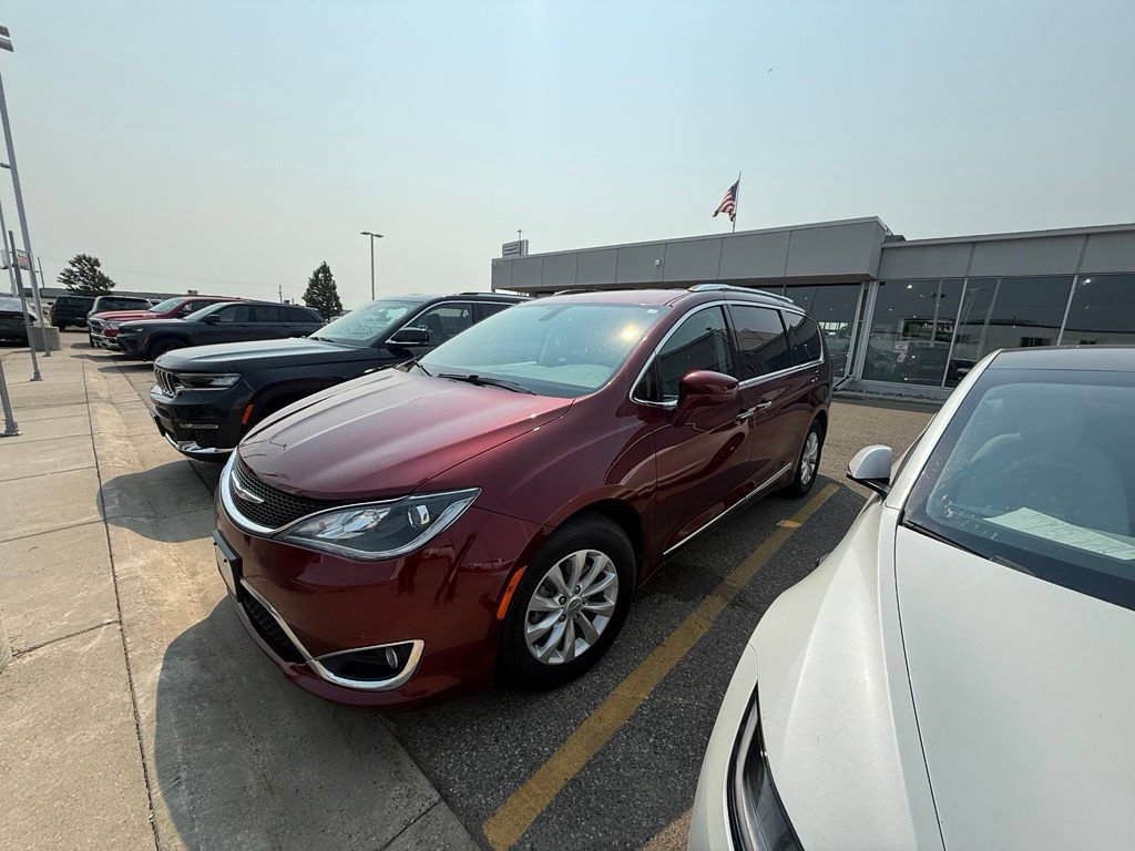 Certified 2019 Chrysler Pacifica Touring-L FWD image 11
