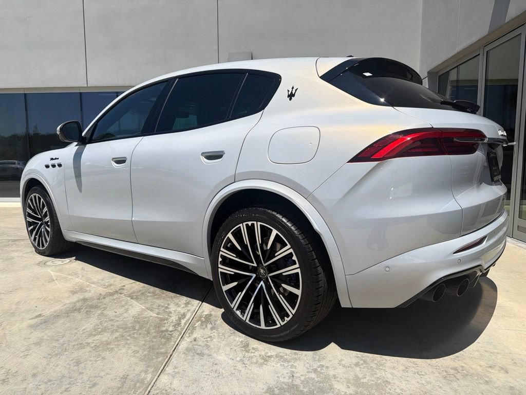 Certified 2023 Maserati Grecale Modena AWD/4WD image 8