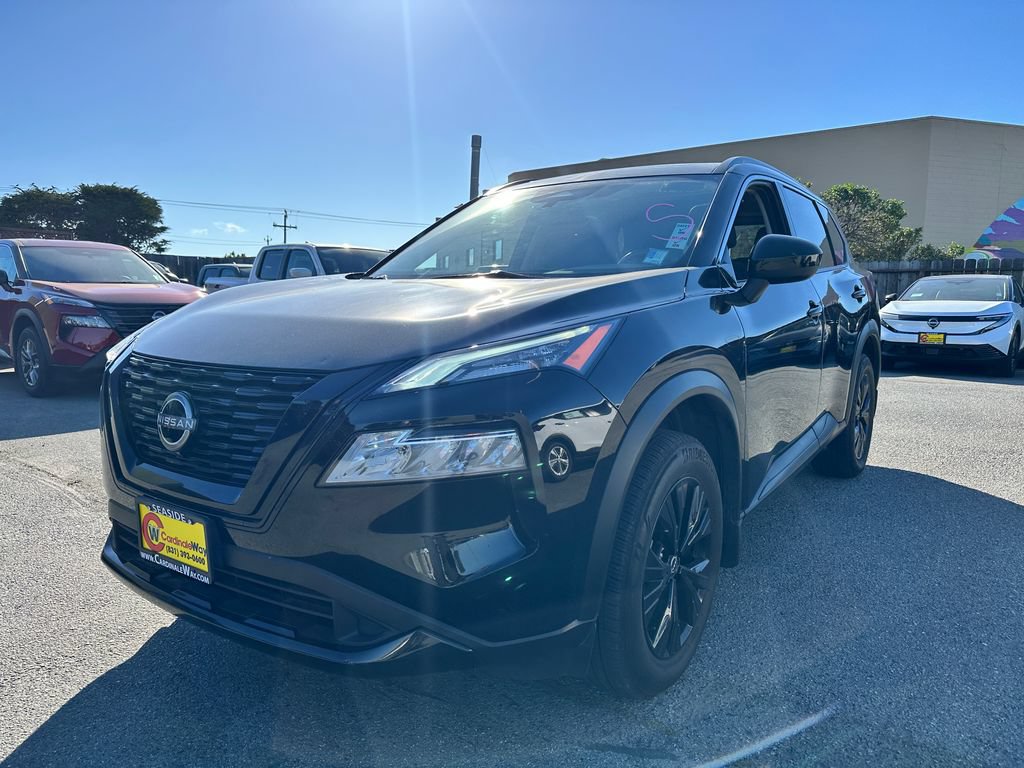 Used 2023 Nissan Rogue SV w/ SV Premium B Package FWD image 3