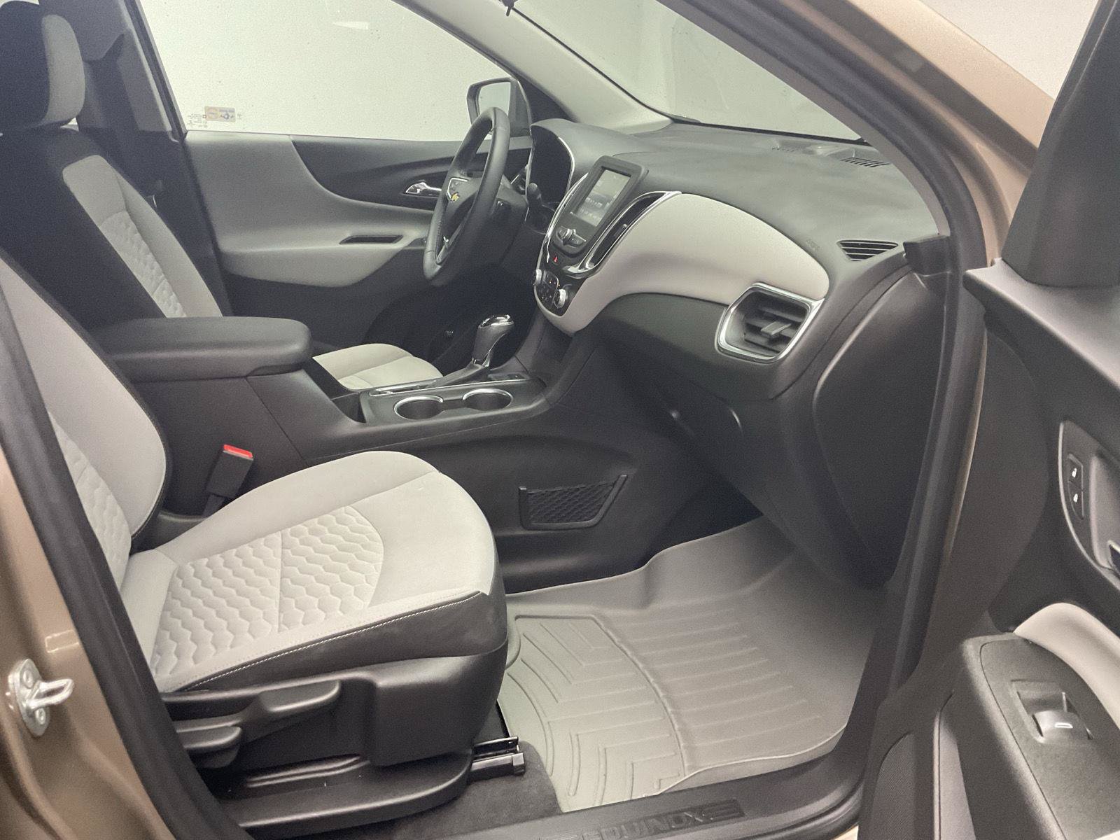 Used 2018 Chevrolet Equinox LT AWD/4WD image 23