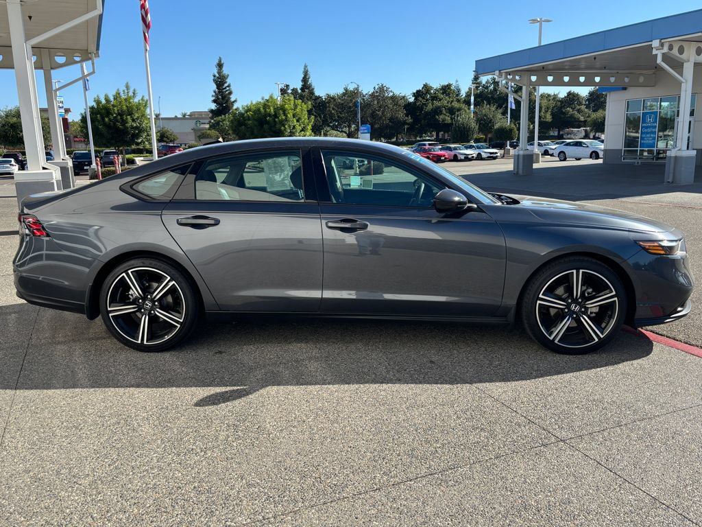 Used 2026 Honda Accord SE image 4
