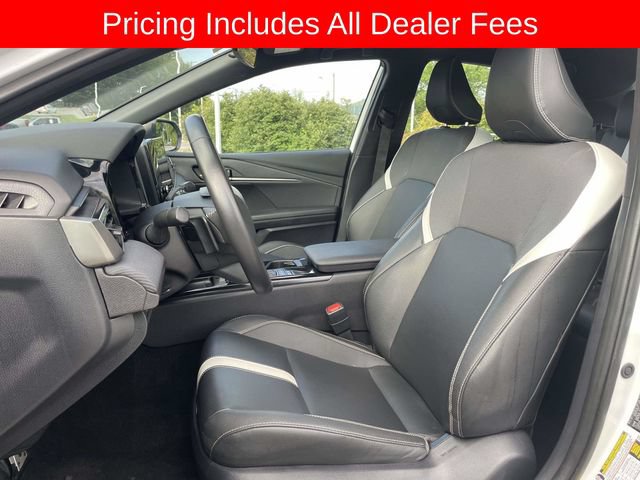 Used 2025 Toyota Camry SE FWD image 20
