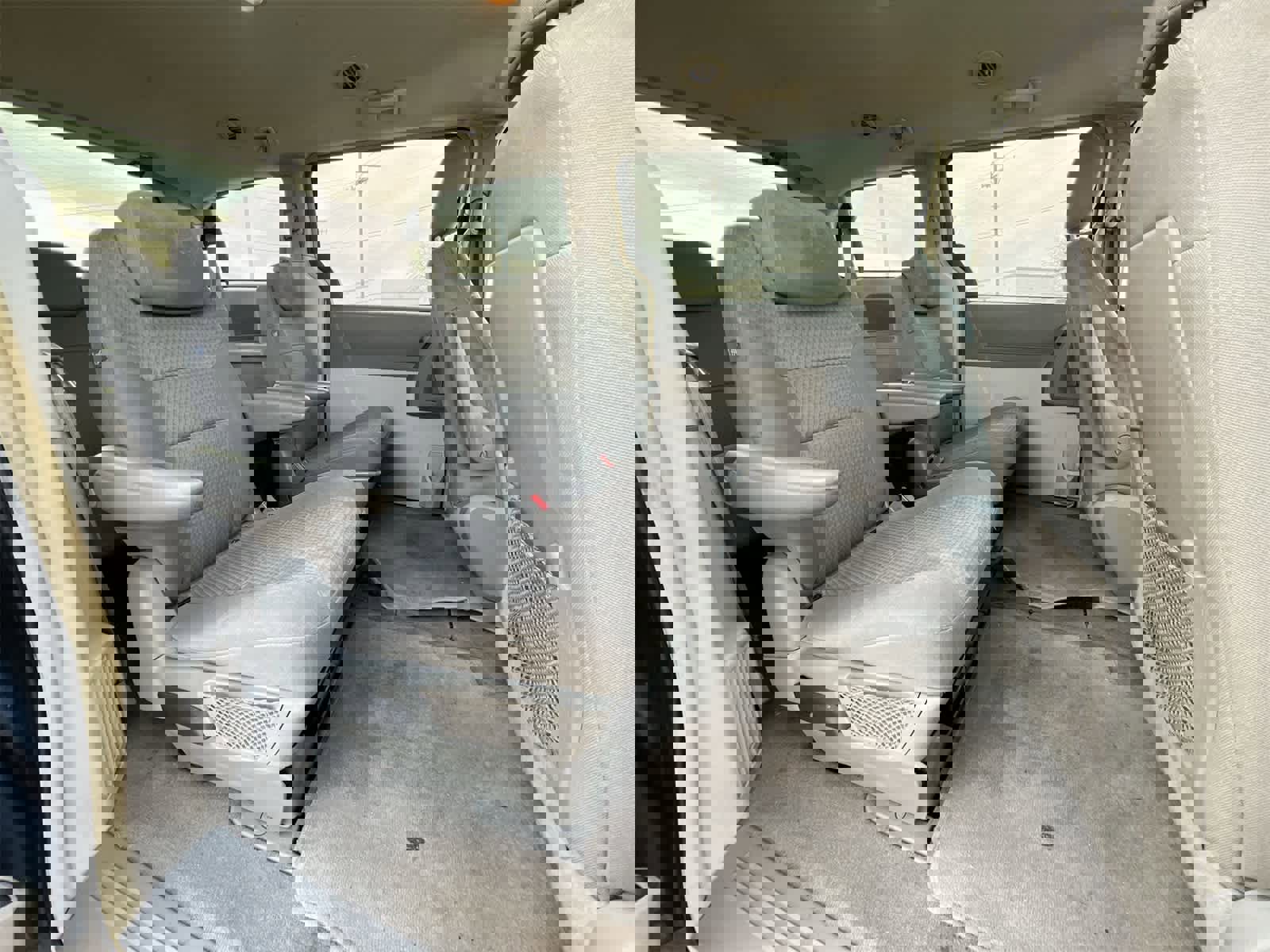 Used 2009 Chrysler Town & Country LX image 20