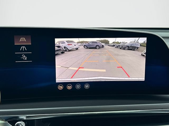 Certified 2024 Cadillac Lyriq Tech AWD/4WD image 4
