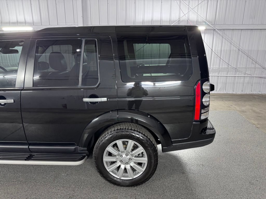 Used 2016 Land Rover LR4 AWD/4WD image 14