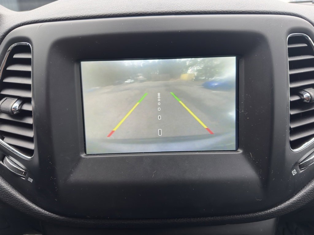 Used 2020 Jeep Compass Latitude image 16