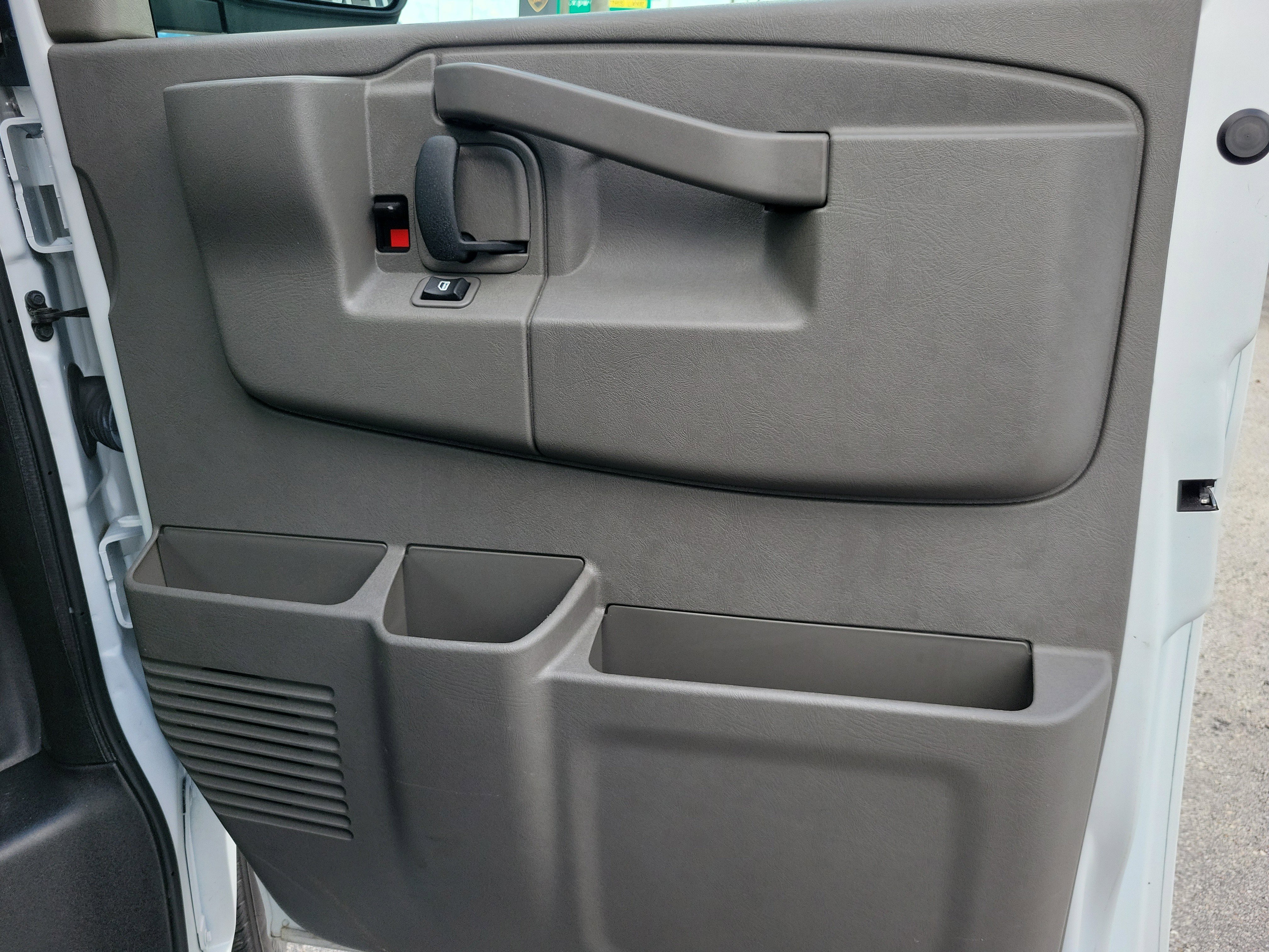 Used 2024 GMC Savana 2500 w/ Driver Convenience Package image 20