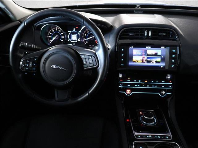 Used 2017 Jaguar XE Premium AWD/4WD image 22