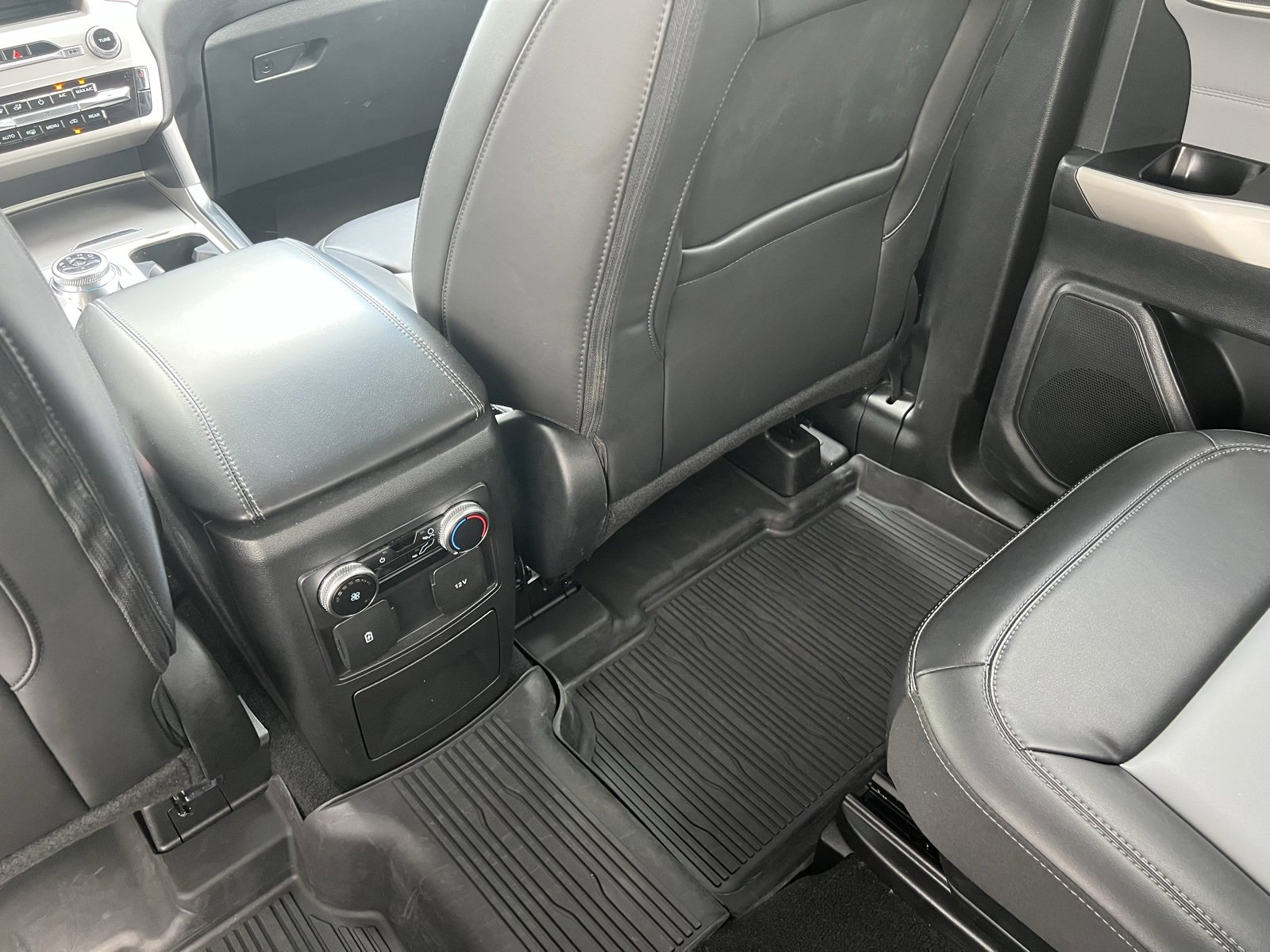 Used 2023 Ford Explorer XLT w/ Equipment Group 202A image 16