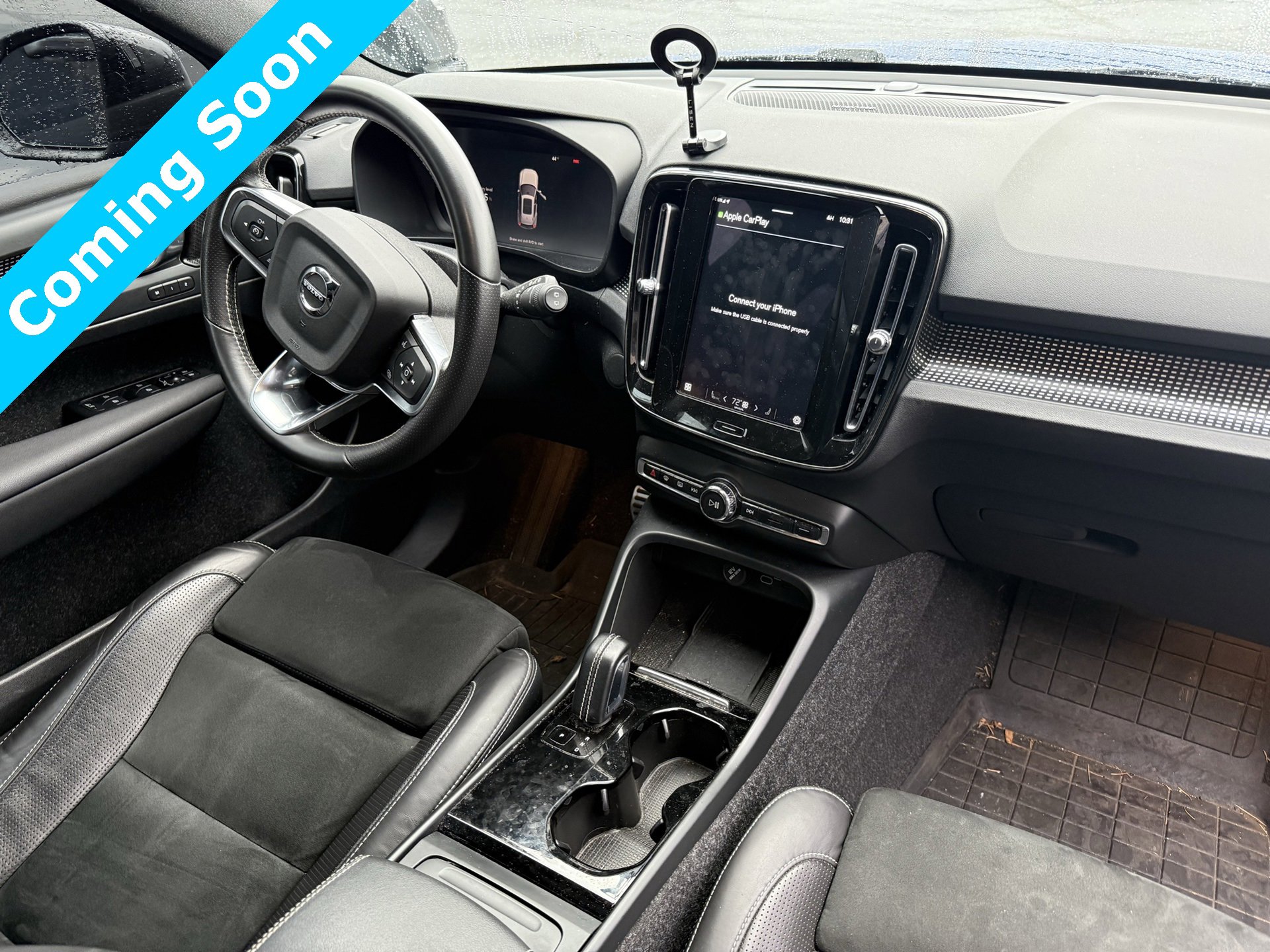 Used 2021 Volvo XC40 P8 Recharge w/ Advanced Package image 10