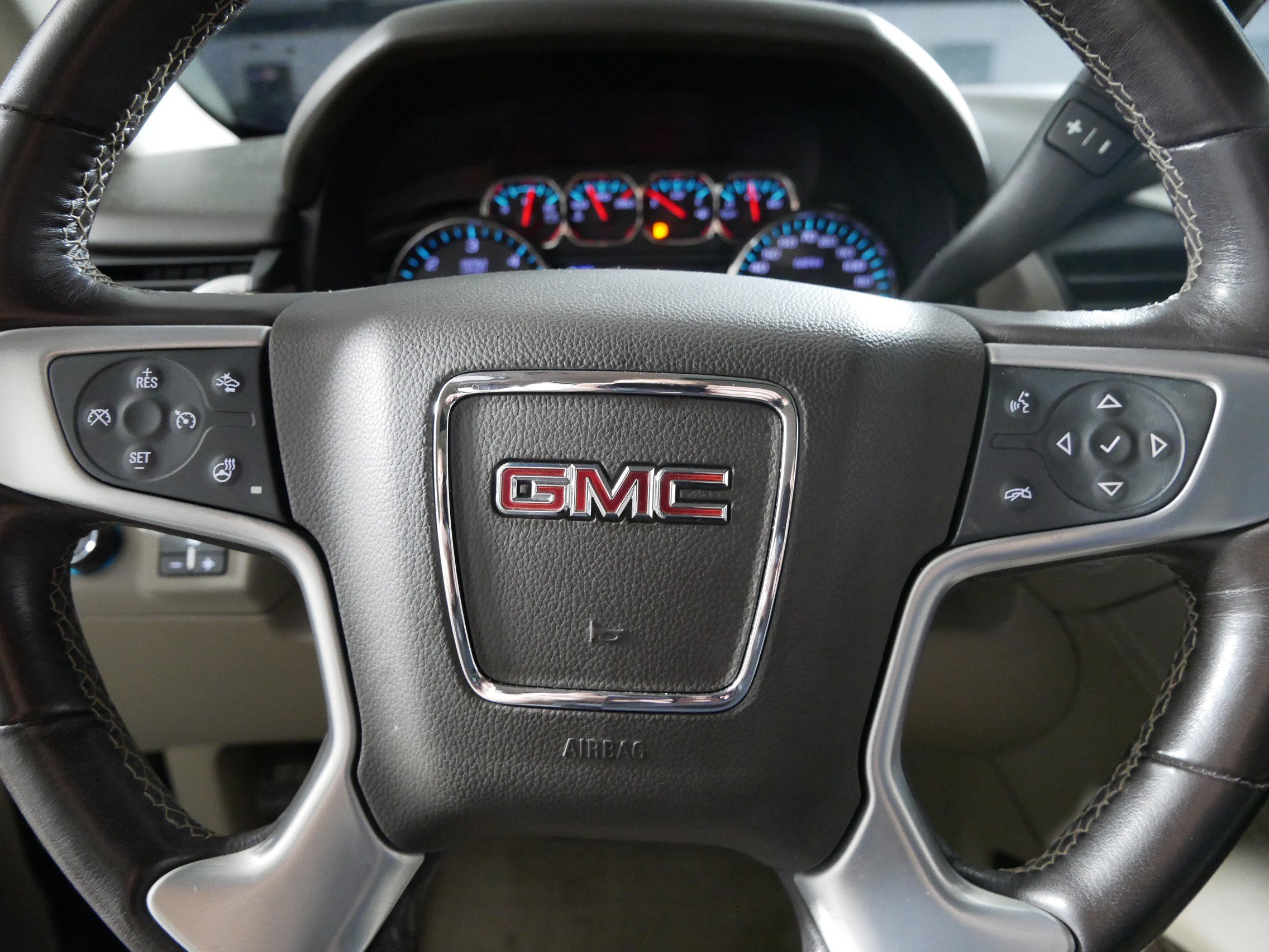 Used 2020 GMC Yukon XL SLT w/ Open Road Package image 25