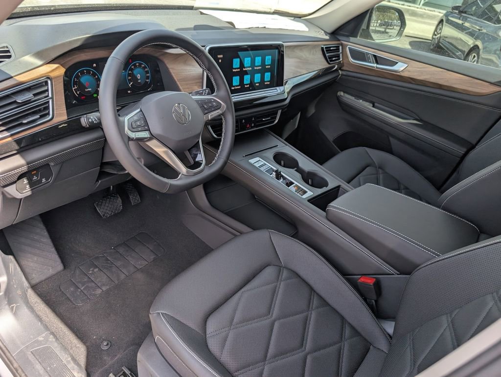 Used 2025 Volkswagen Atlas SE image 10