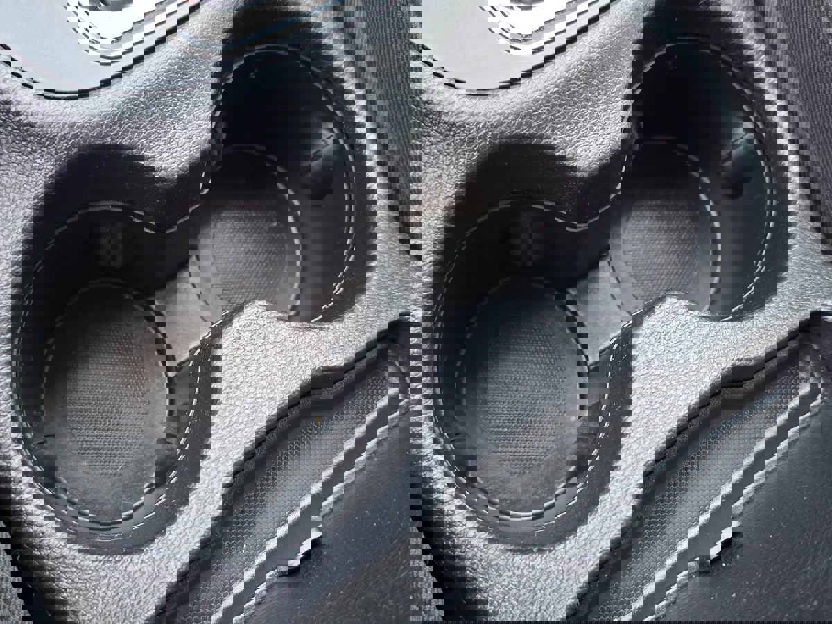 Used 2020 Jeep Cherokee Limited image 47