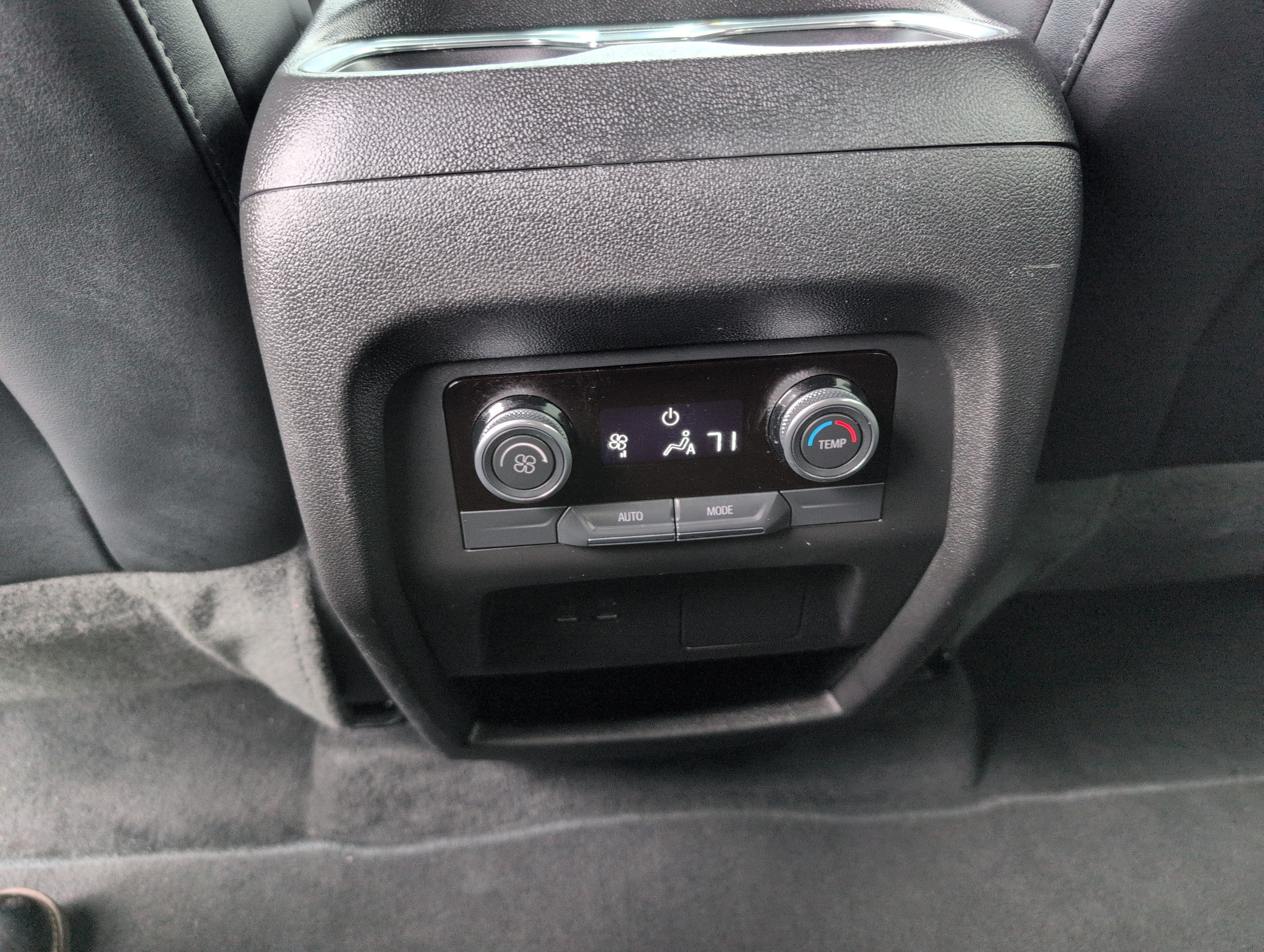 Used 2025 Buick Enclave Preferred FWD image 30