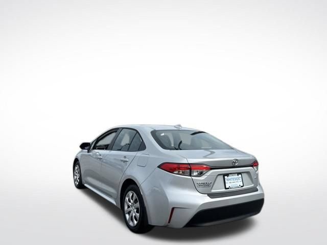 Used 2024 Toyota Corolla LE FWD image 12