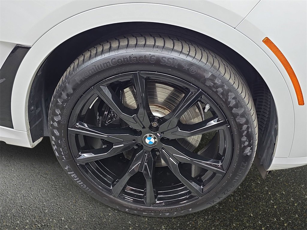 Used 2023 BMW X7 xDrive40i w/ M Sport Package image 36