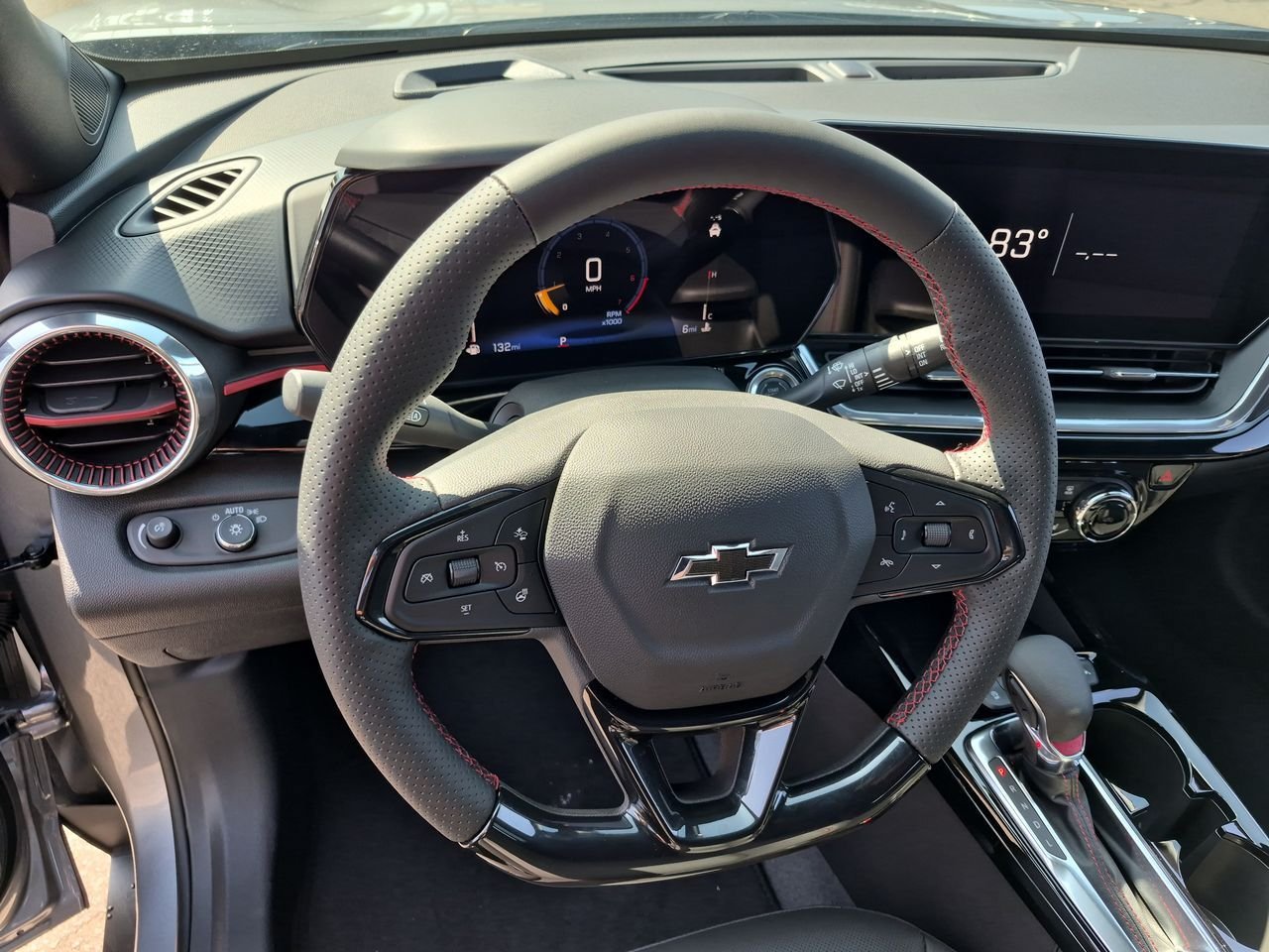 New 2026 Chevrolet Trax RS w/ Sunroof Package FWD image 11