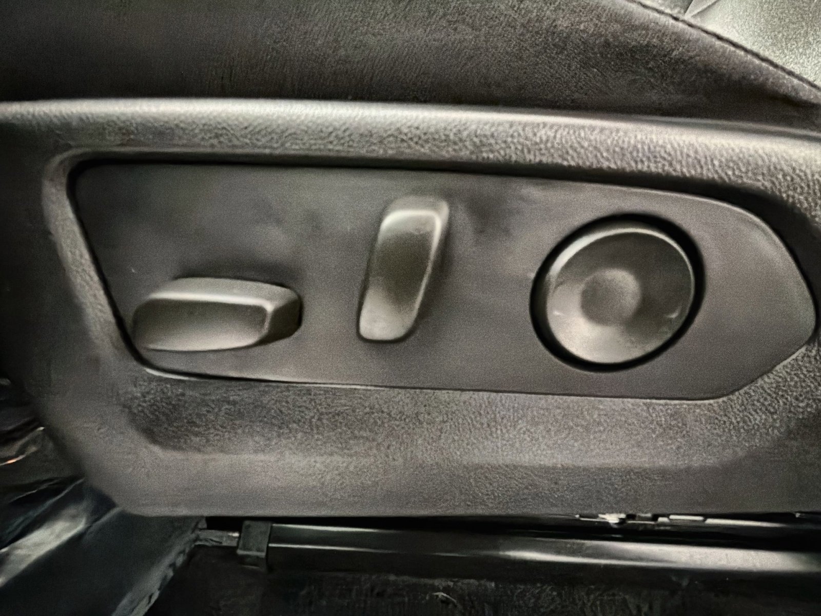 Used 2024 Chevrolet Colorado Trail Boss w/ Technology Package image 14