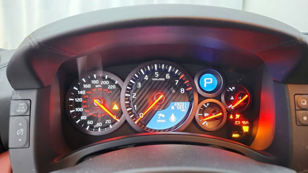 Used 2017 Nissan GT-R Premium w/ Premium Interior Package image 11