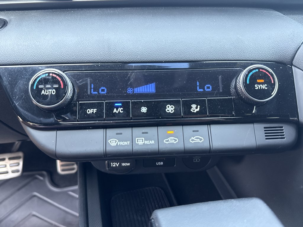 Certified 2025 Hyundai Elantra Sport FWD image 26
