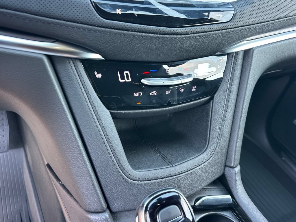 New 2026 Cadillac XT5 Luxury w/ LPO, Floor Liner Package AWD/4WD image 19