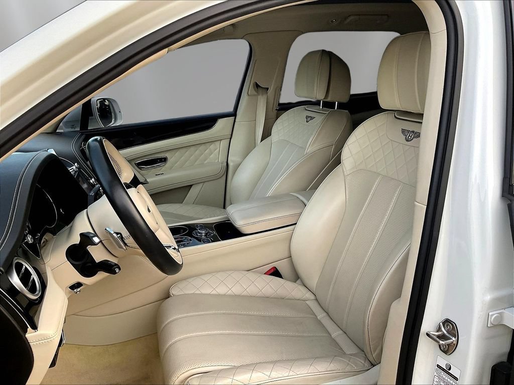 Used 2017 Bentley Bentayga AWD/4WD image 20