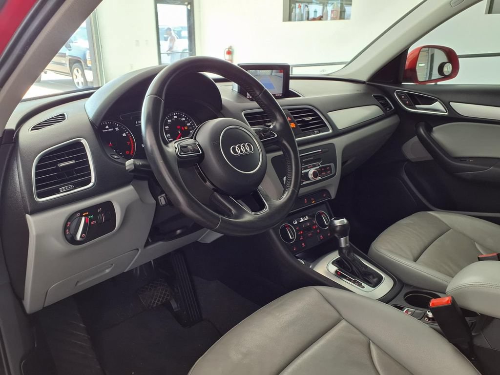 Used 2018 Audi Q3 2.0T Premium w/ Convenience Package FWD image 11