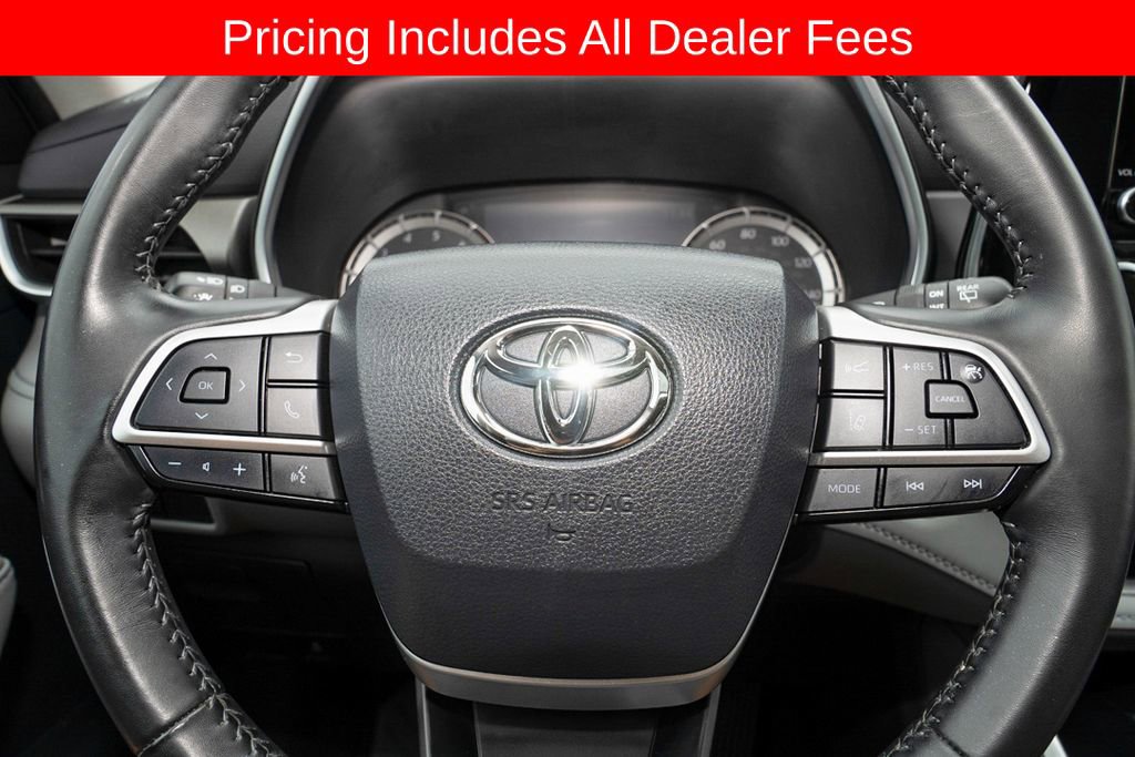 Used 2024 Toyota Highlander XLE AWD/4WD image 20