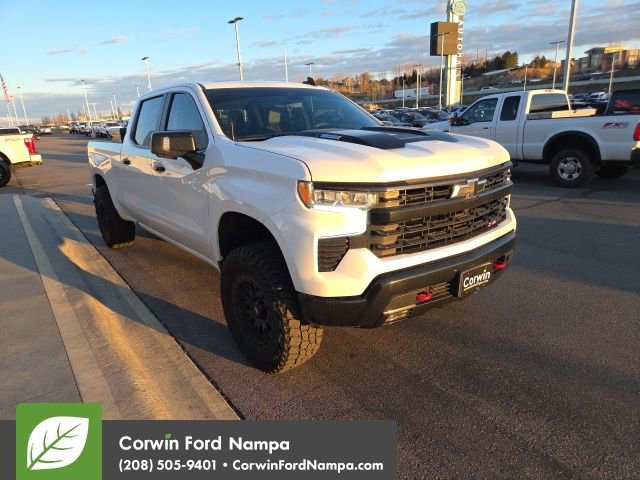 Used 2023 Chevrolet Silverado 1500 LT Trail Boss w/ Convenience Package II image 3