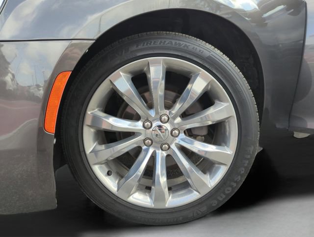 Used 2019 Chrysler 300 Limited image 45
