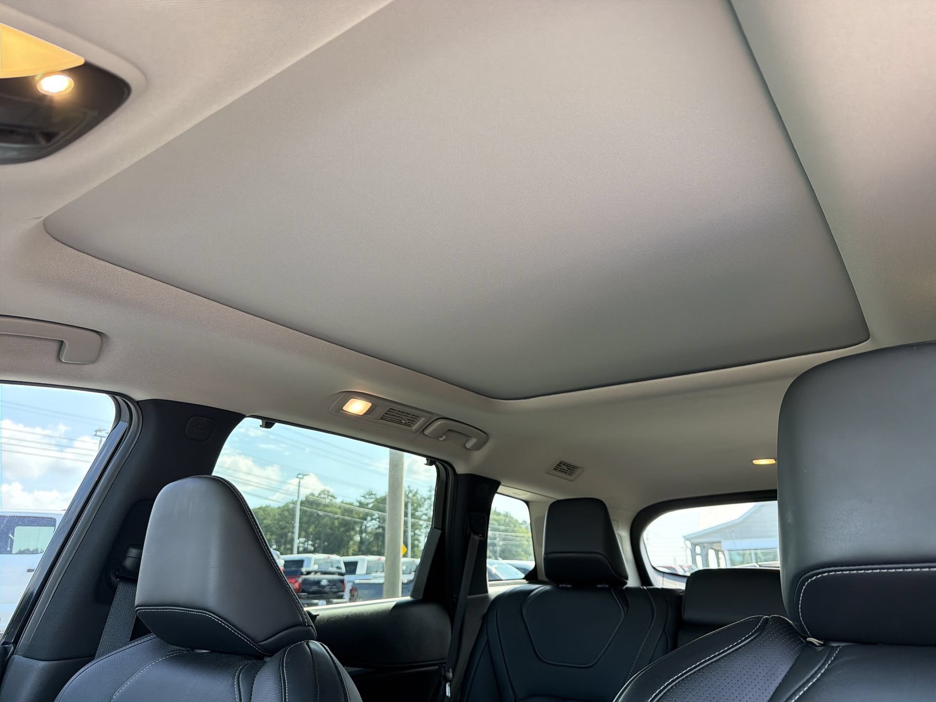 Used 2023 INFINITI QX60 Luxe w/ Cargo Package AWD/4WD image 4