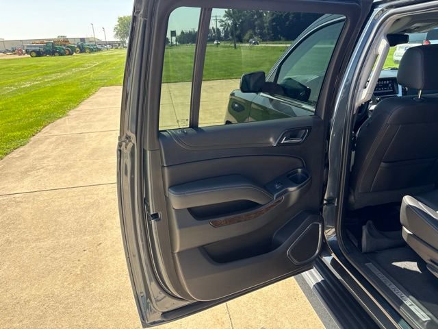Used 2019 Chevrolet Suburban LT AWD/4WD image 14