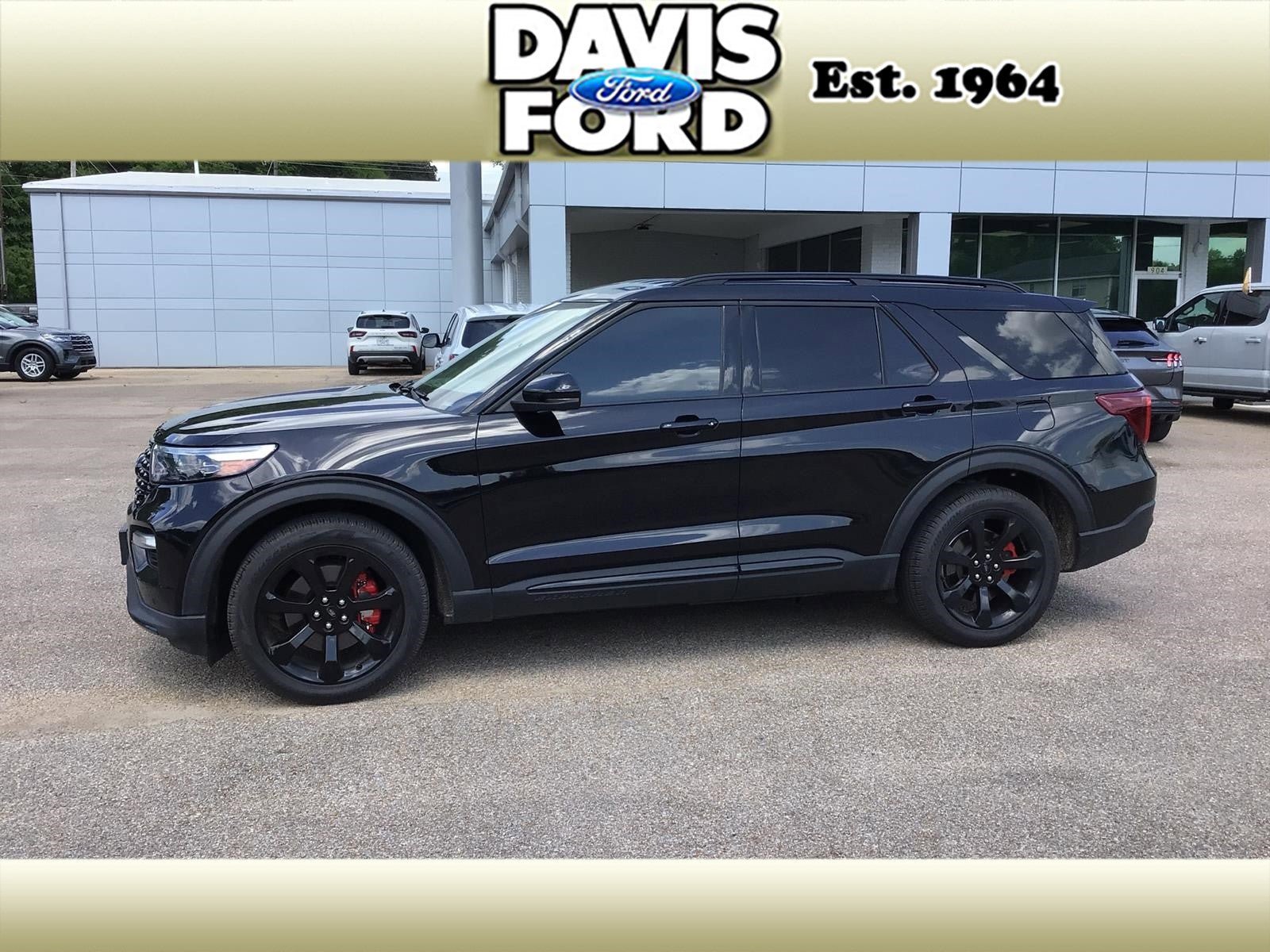 Certified 2023 Ford Explorer ST w/ Equipment Group 401A AWD/4WD image 4