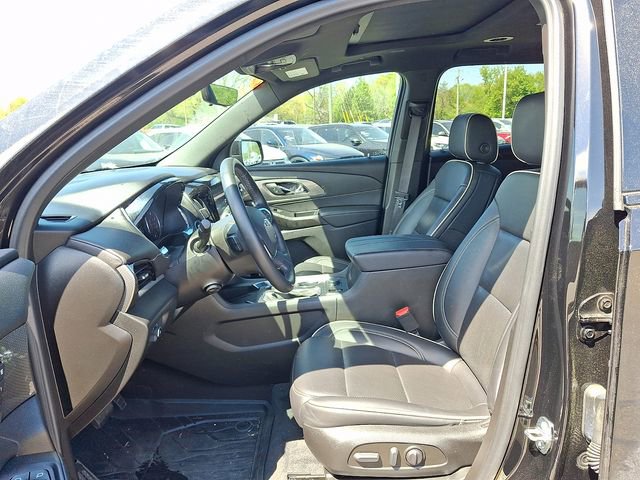 Used 2023 Chevrolet Traverse Premier w/ Redline Edition image 10
