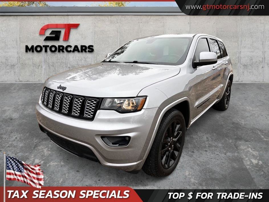 Used 2018 Jeep Grand Cherokee Altitude RWD image 1