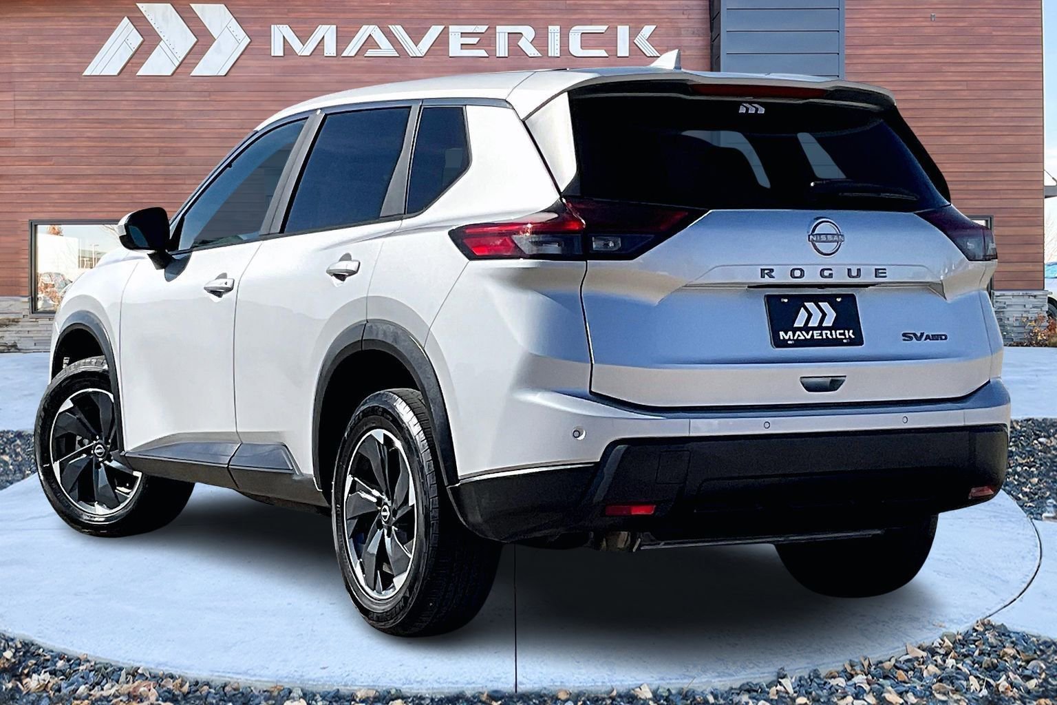 Used 2024 Nissan Rogue SV image 4