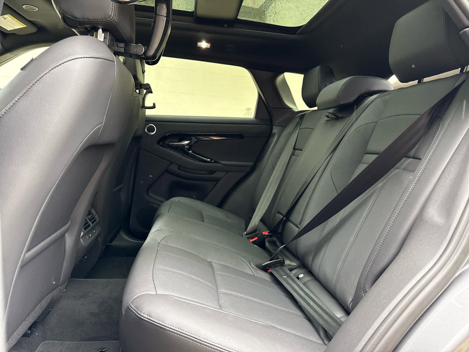 Used 2026 Land Rover Range Rover Evoque S image 16