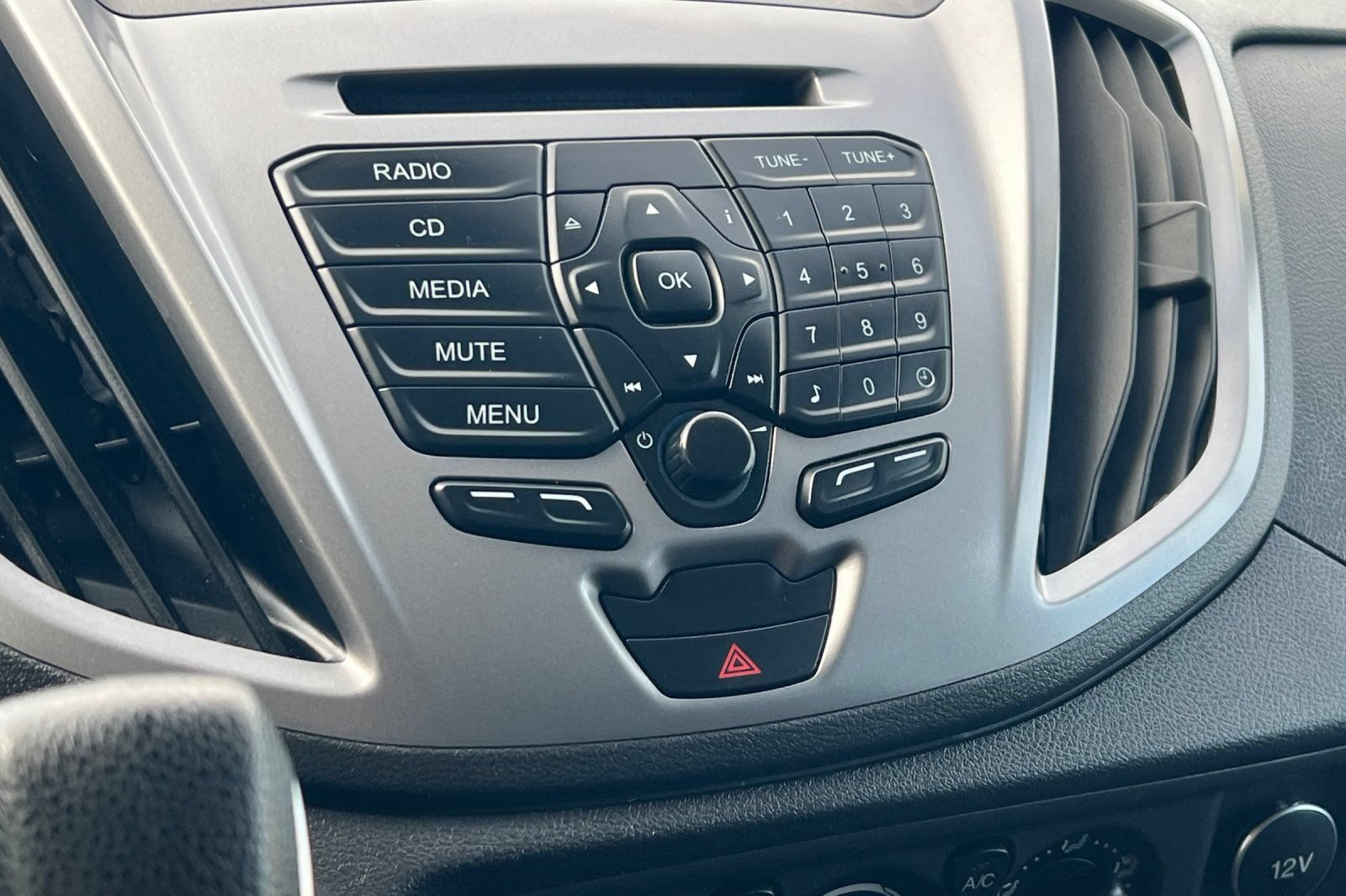 Used 2016 Ford Transit 350 XLT RWD image 22