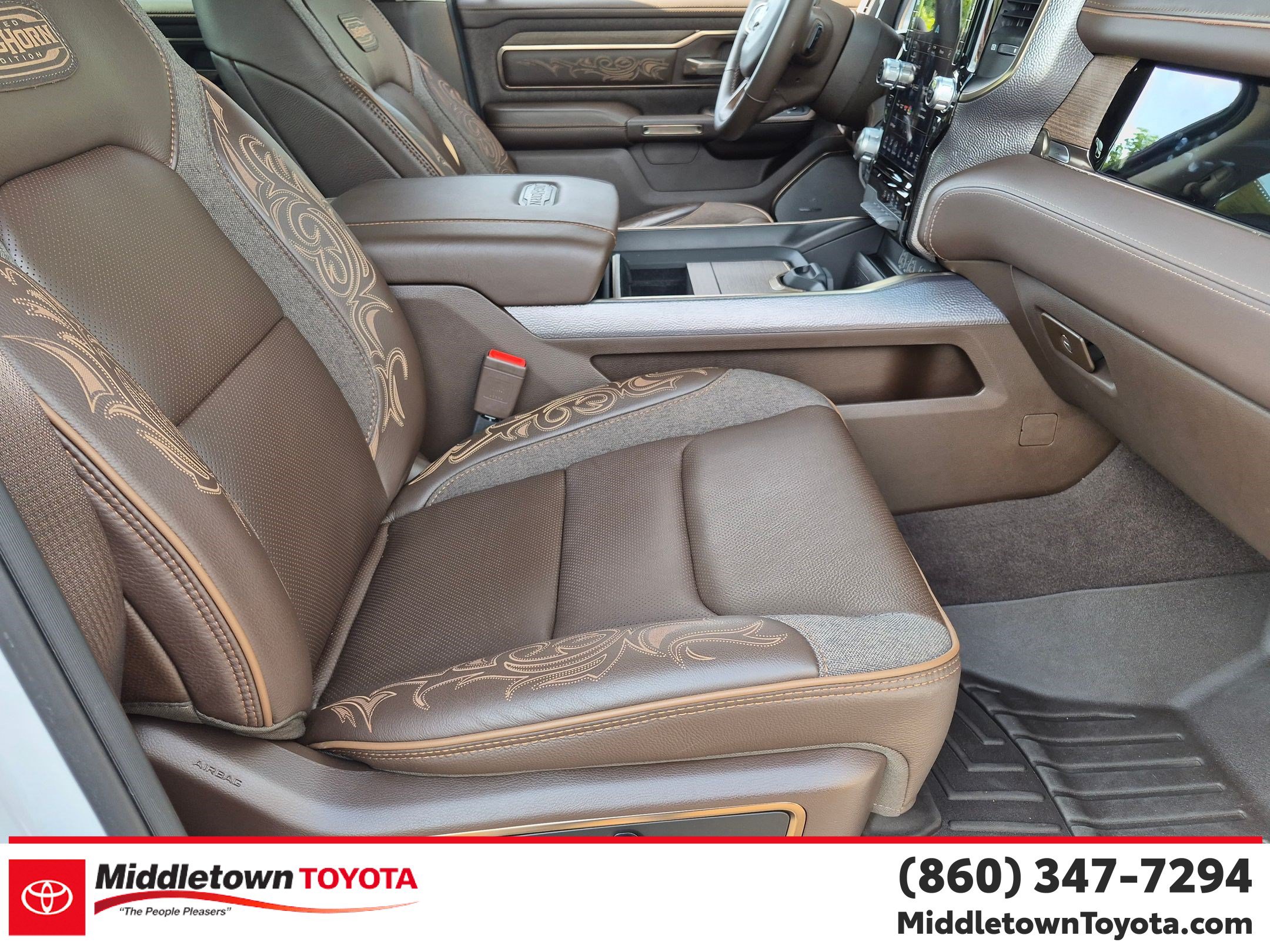 Used 2025 RAM 1500 Limited w/ Off Road Group AWD/4WD image 37