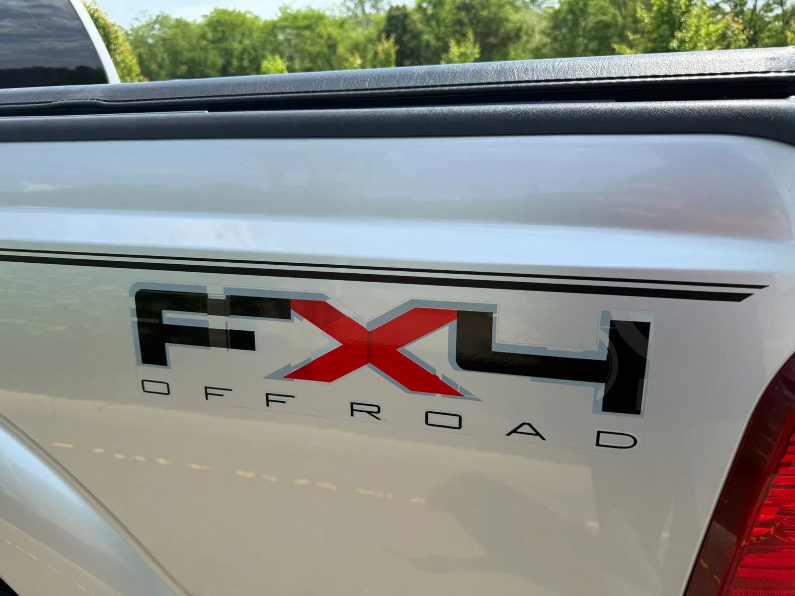 Used 2011 Ford F250 Lariat w/ Lariat Ultimate Pkg AWD/4WD image 52