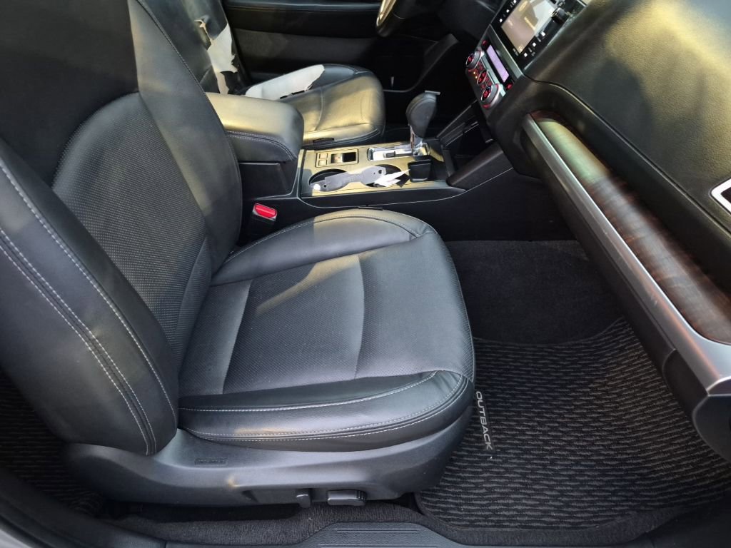 Used 2015 Subaru Outback 2.5i Limited image 16